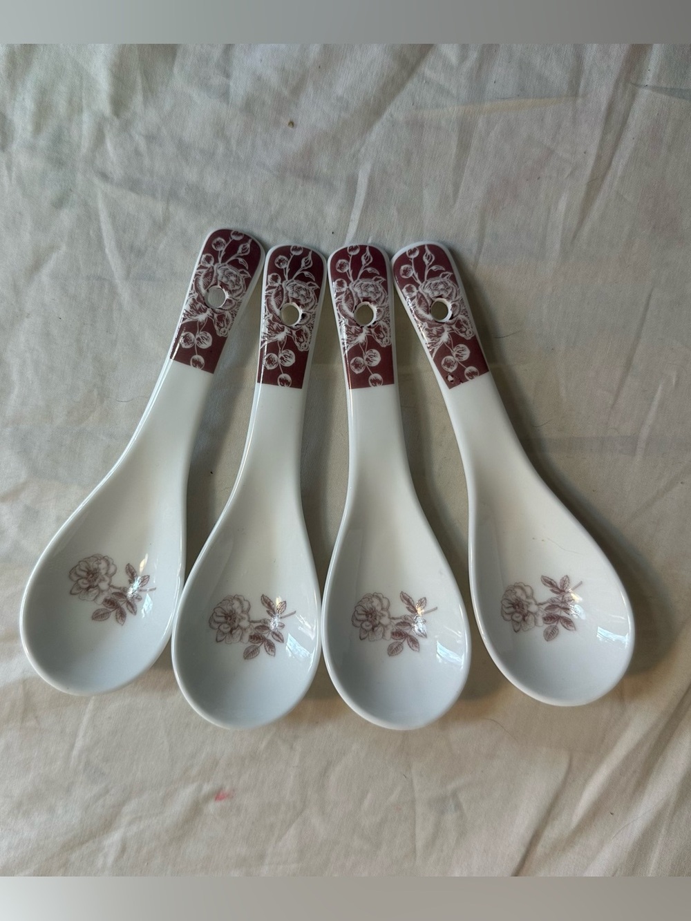 Beautiful Red and White Floral Soup Spoons 4 Pack